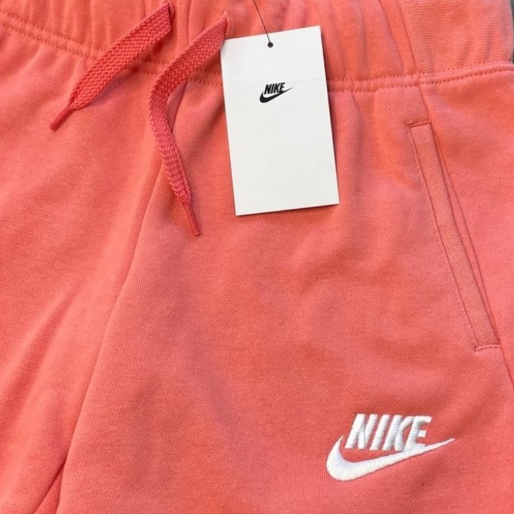 NWT GIRLS NIKE Sportswear Club Shorts